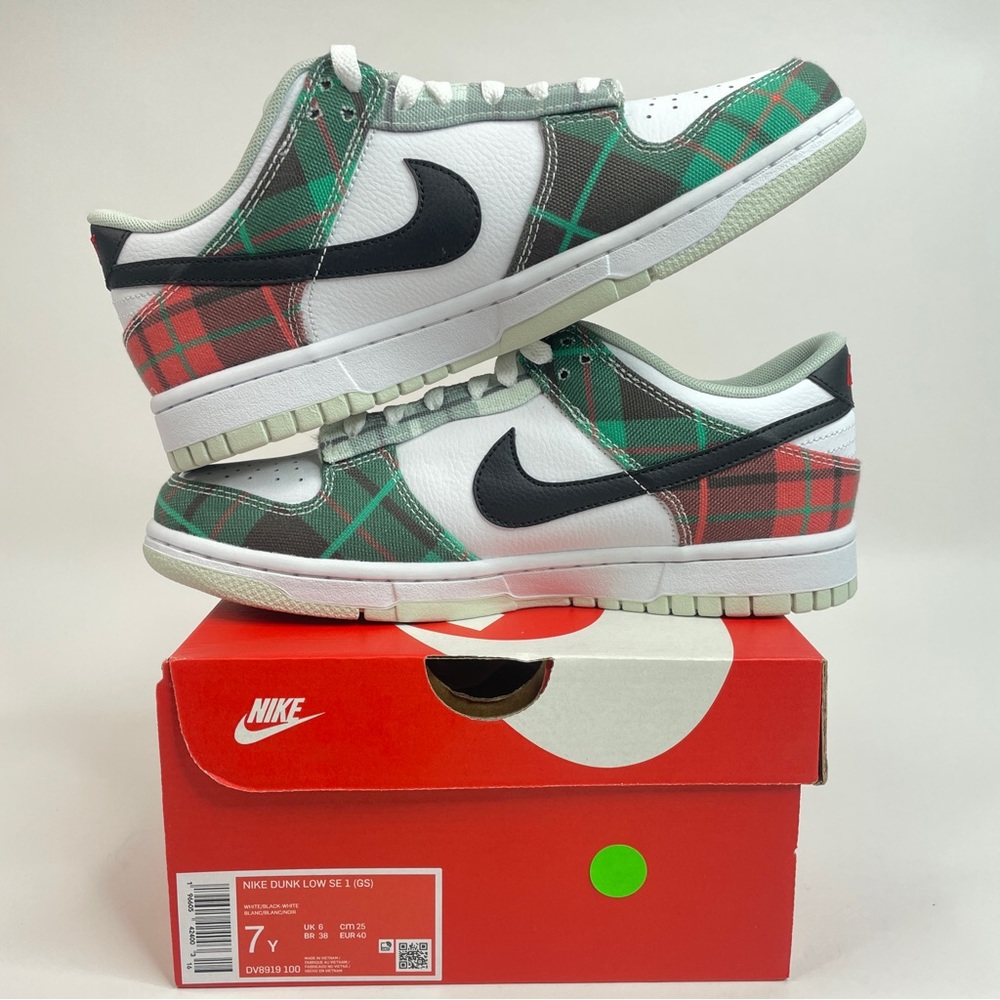Nike Dunk Low GS SE 1 “Tartan Plaid” 2023 - Picture 3 of 4
